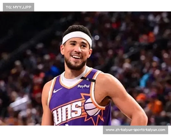 德文·布克:精准三分技术堪比神射手,得分后卫的新时代代表 德文·布克:精准三分技术堪比神射手,得分后卫的新时代代表